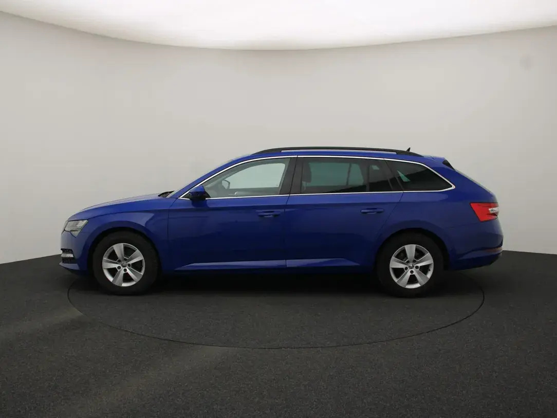 Škoda Superb 2022, kuva 6/10