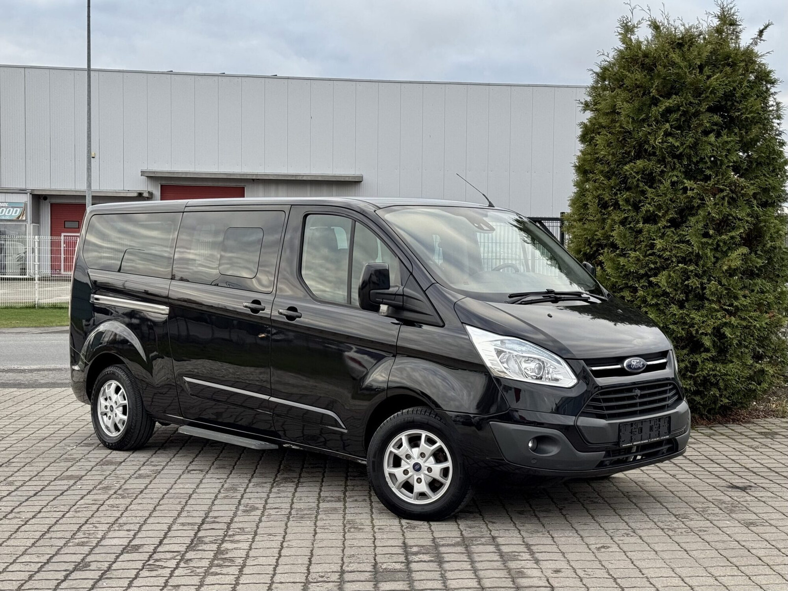 Ford Tourneo Custom L2H1 2.2 Tdci 114kW