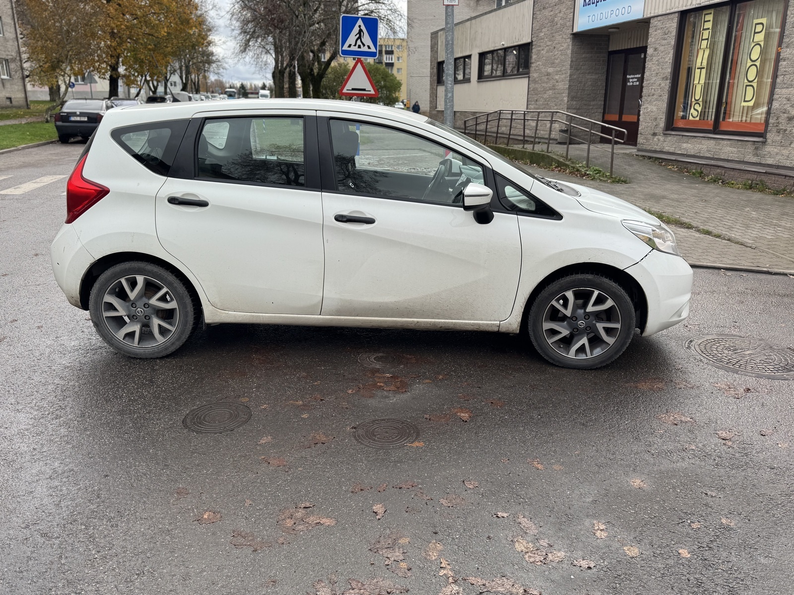 Nissan Note 2015, photo 2/3