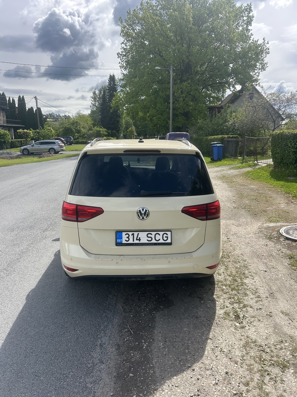 Volkswagen Touran 2017, photo 3/11