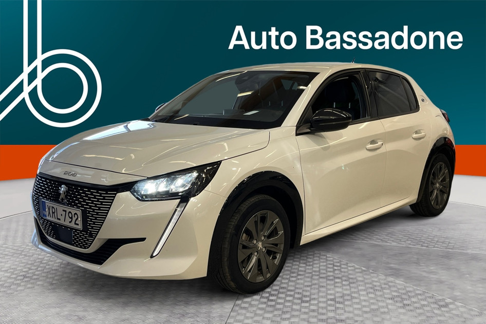 Peugeot 208, 2022, электричество, автомат, передний привод