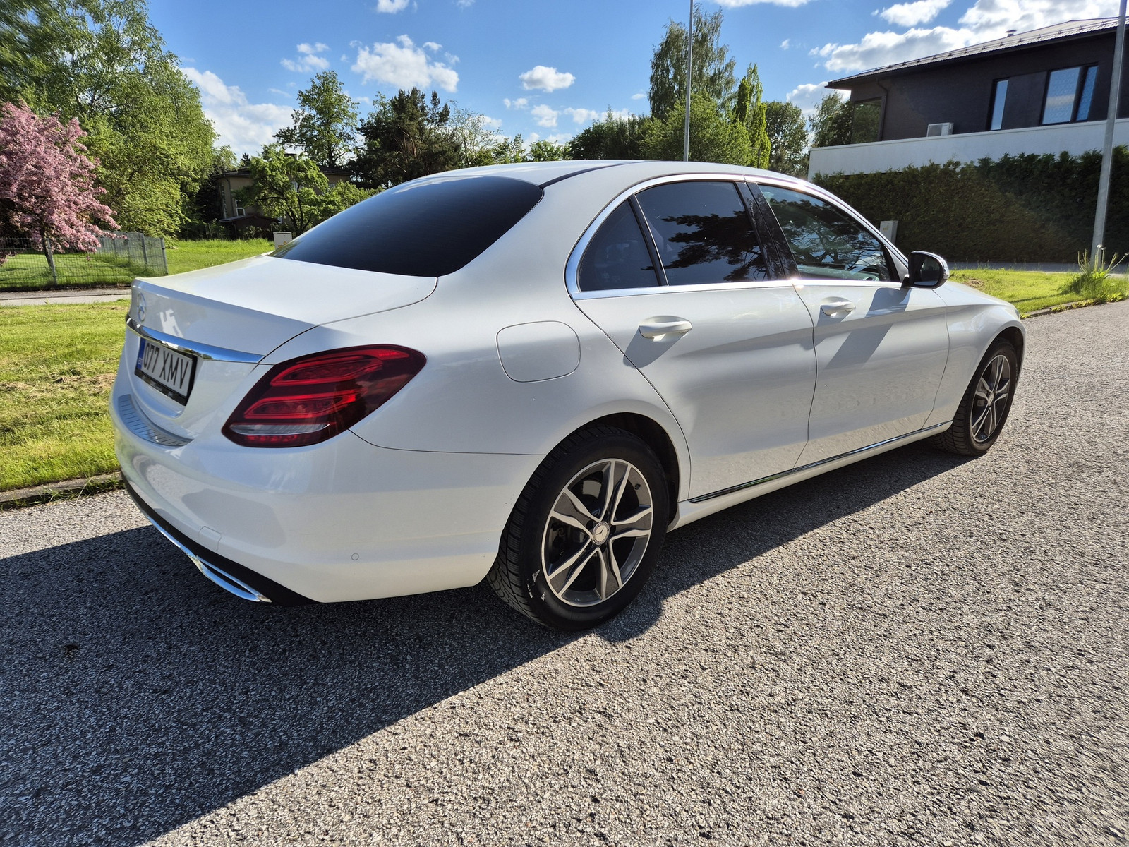 Mercedes-Benz C 180 2015, kuva 2/11