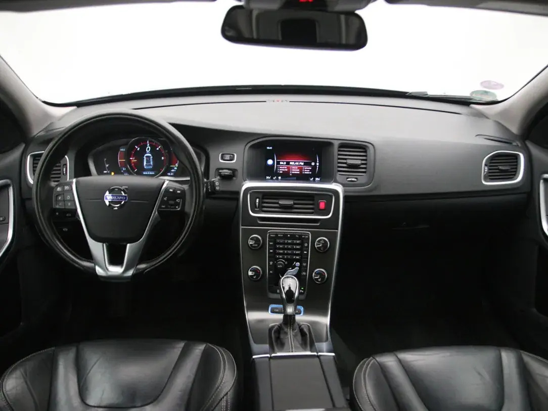 Volvo V60 2014, photo 2/33