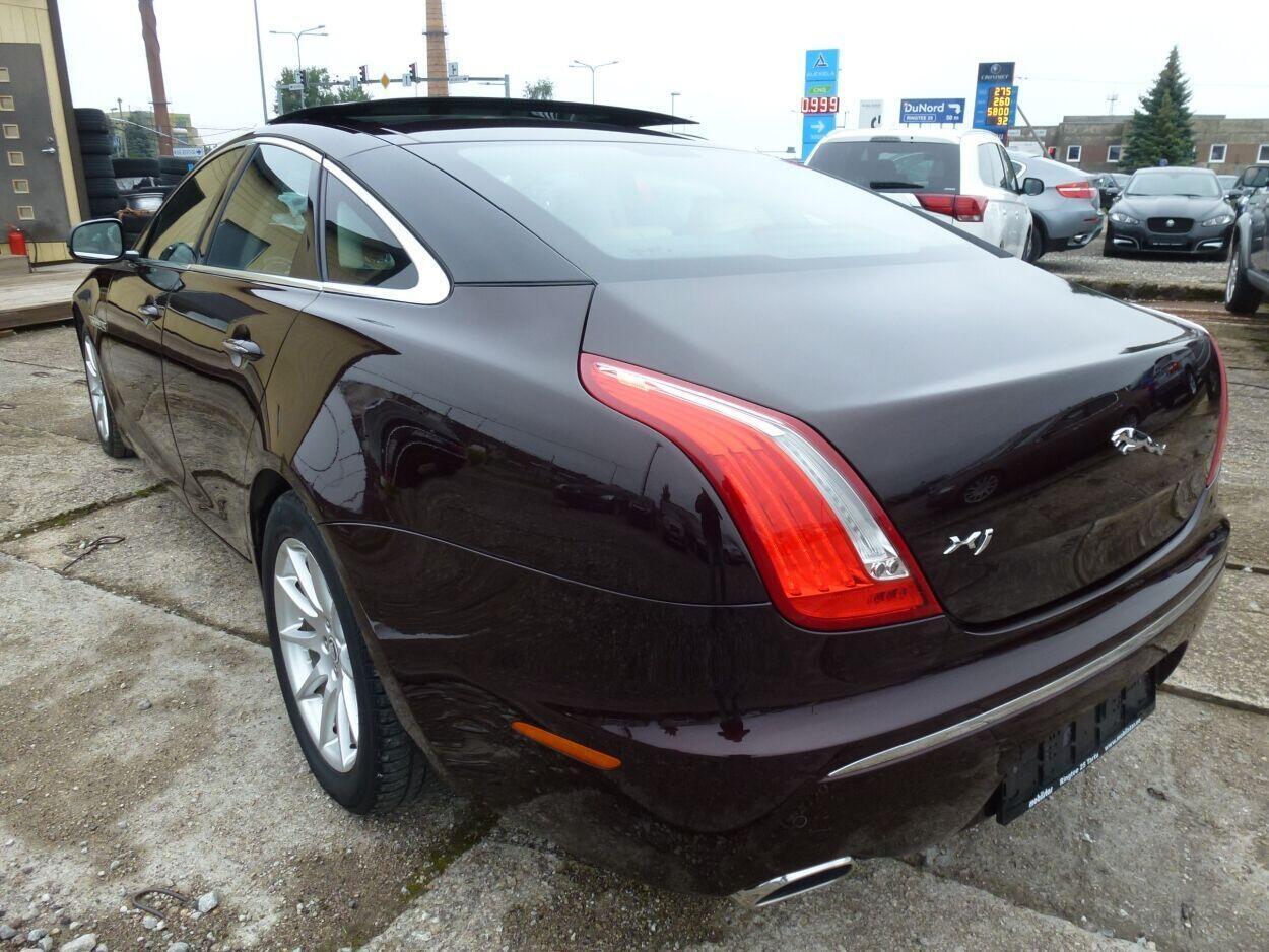 Jaguar XJ 2010, kuva 4/6