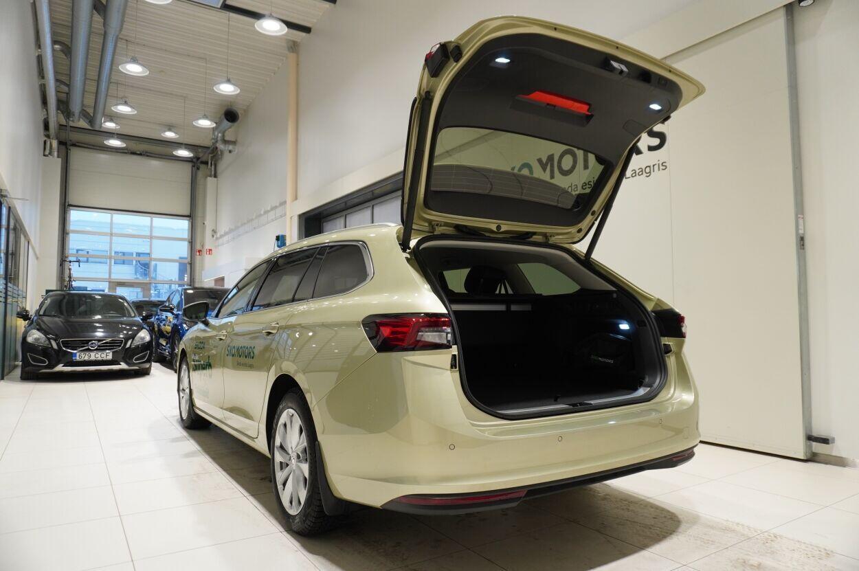 Škoda Superb 2025, photo 6/27