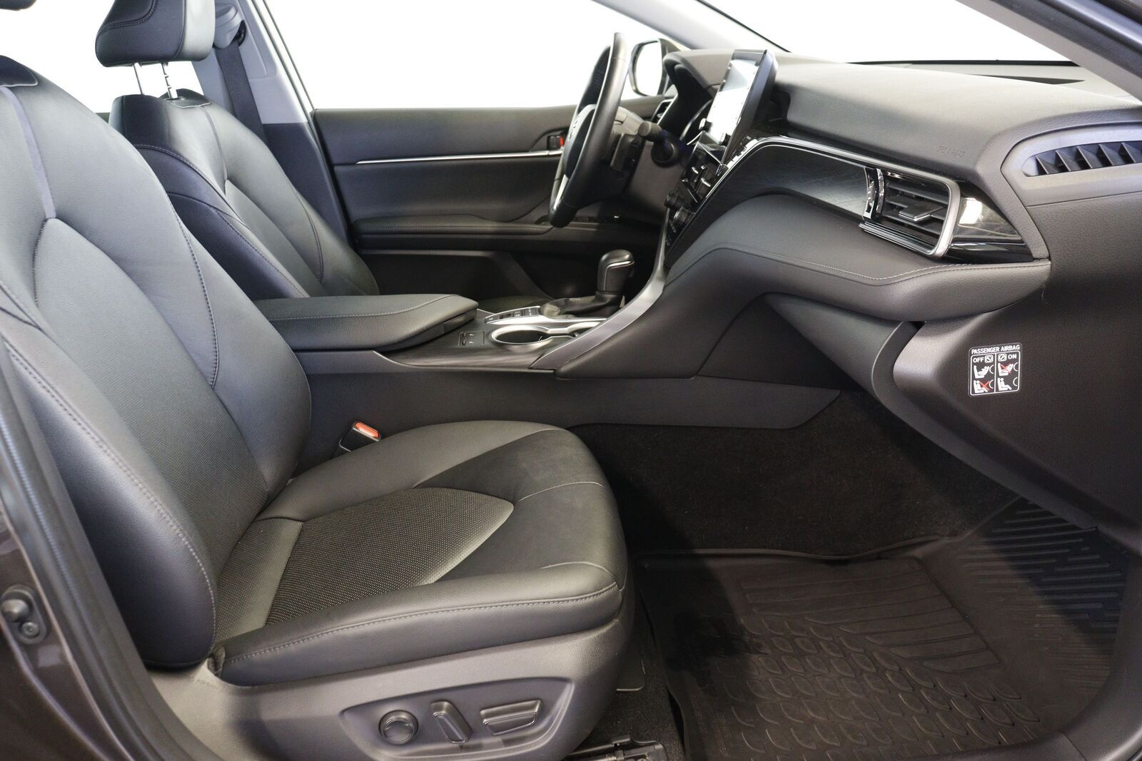 Toyota Camry Executive 131kW 2021, kuva 6/10