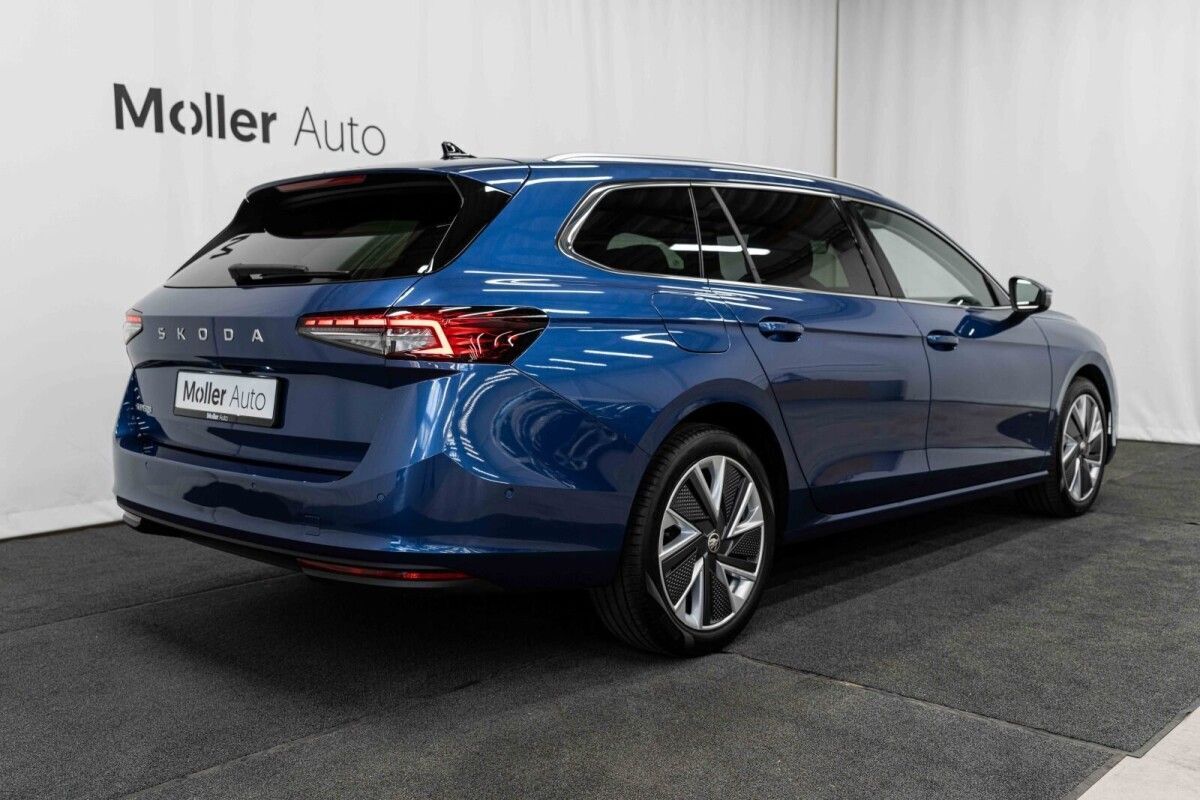 Škoda Superb 2024, photo 5/16
