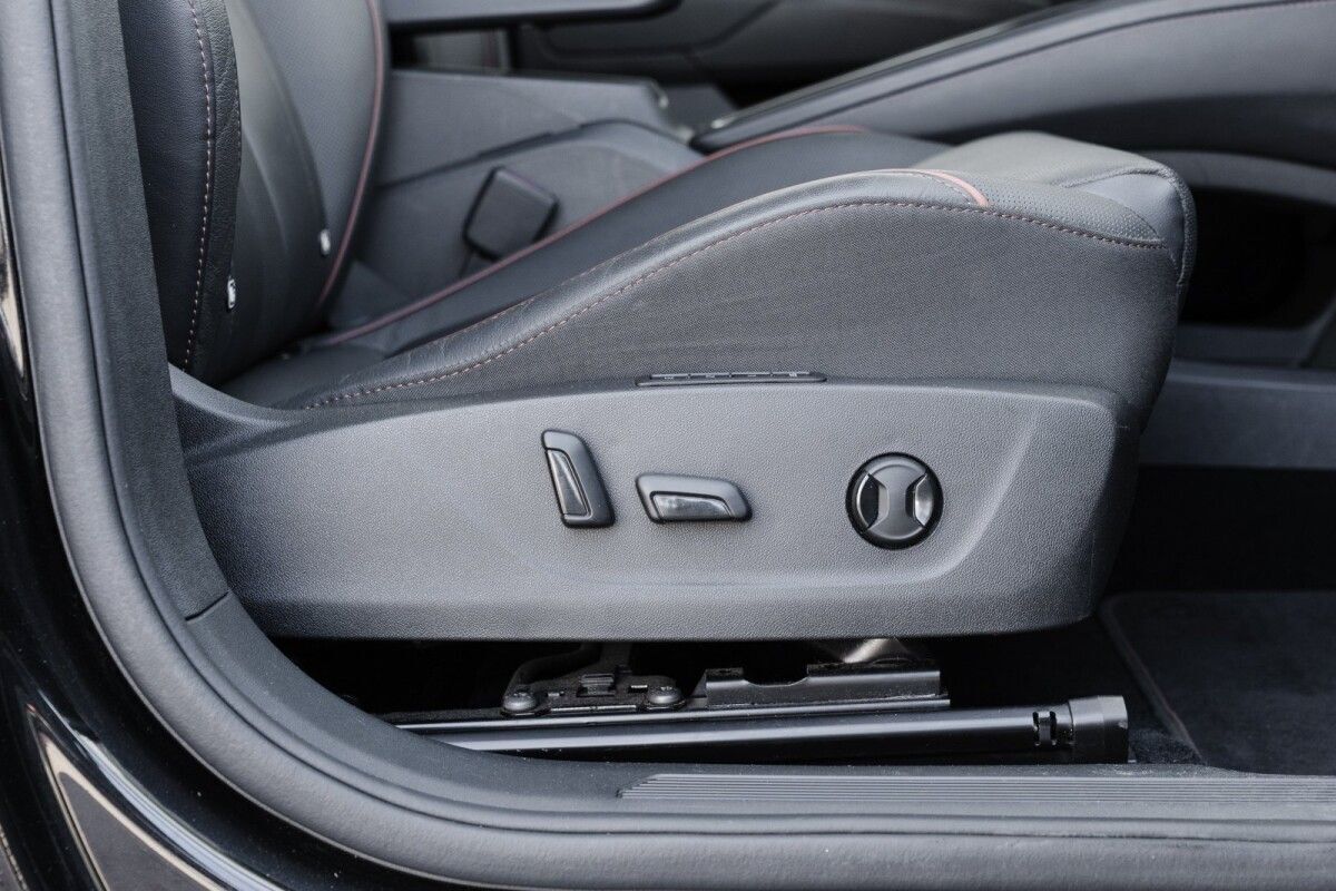 Škoda Enyaq 2023, photo 7/39