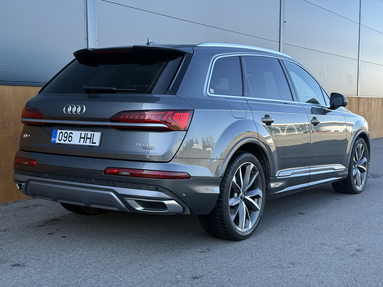 Audi Q7 2022, photo 2/12