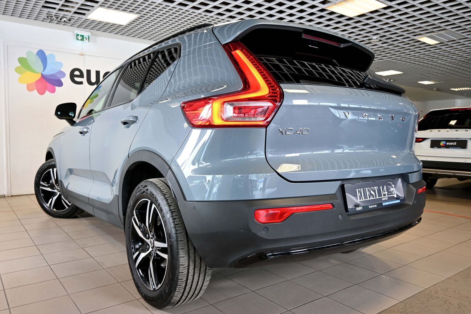 Volvo XC40 2023, kuva 4/18