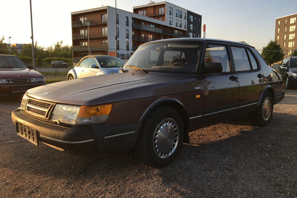 Saab 900, 1989, 2.0, 93 kW, petrol, manual, front-wheel drive