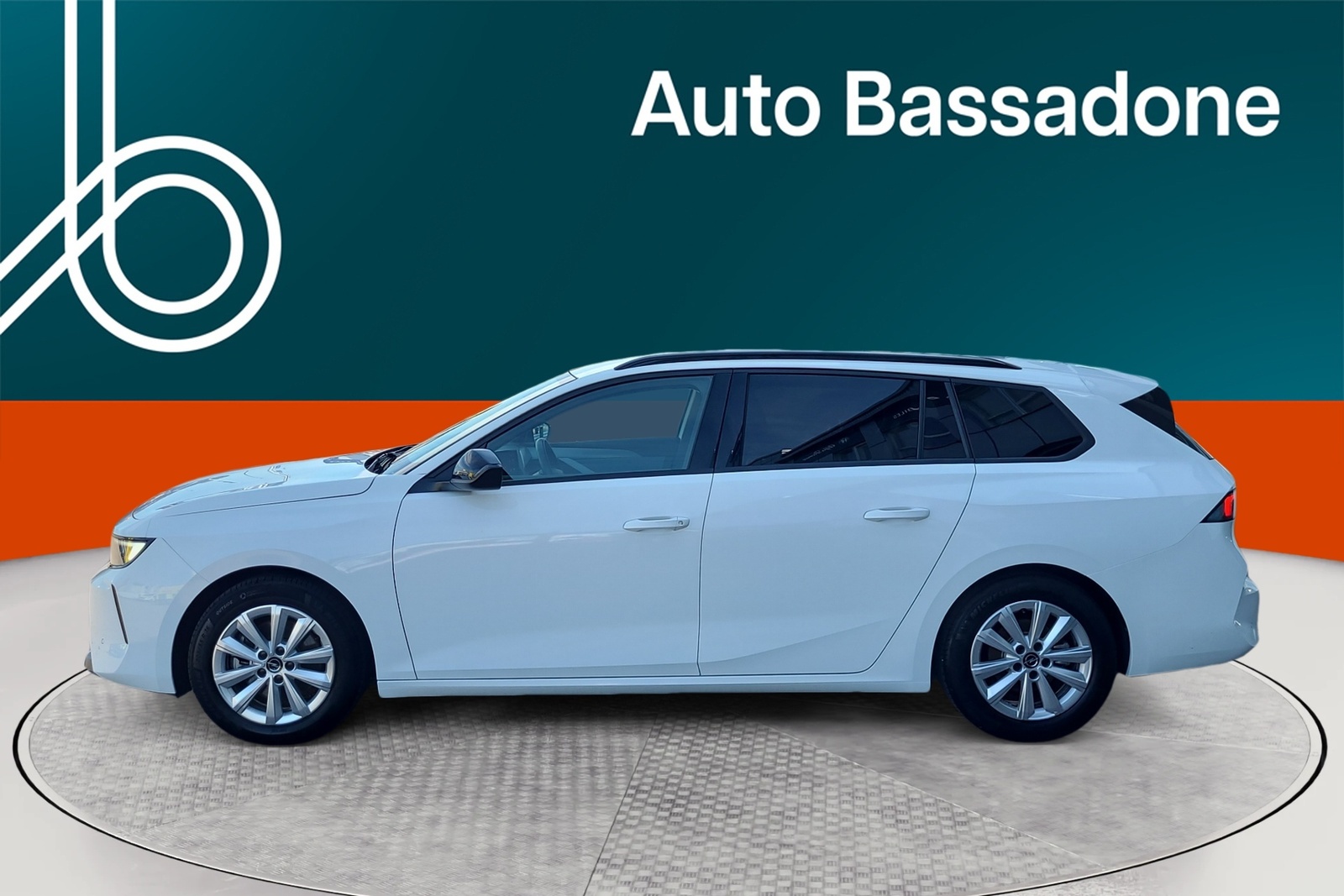 Opel Astra 2024, photo 2/10