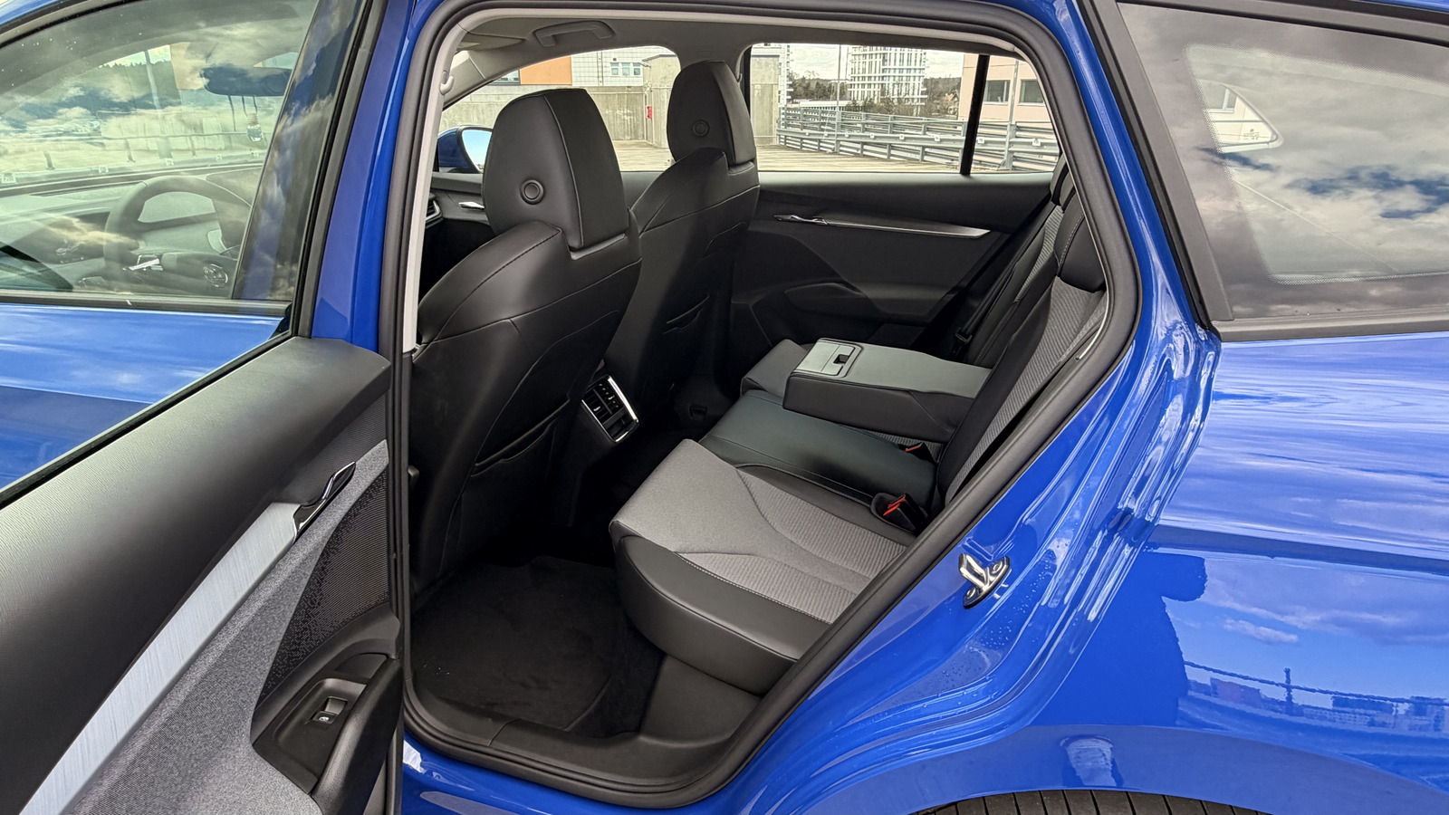 Škoda Enyaq Loft 2023, kuva 5/12