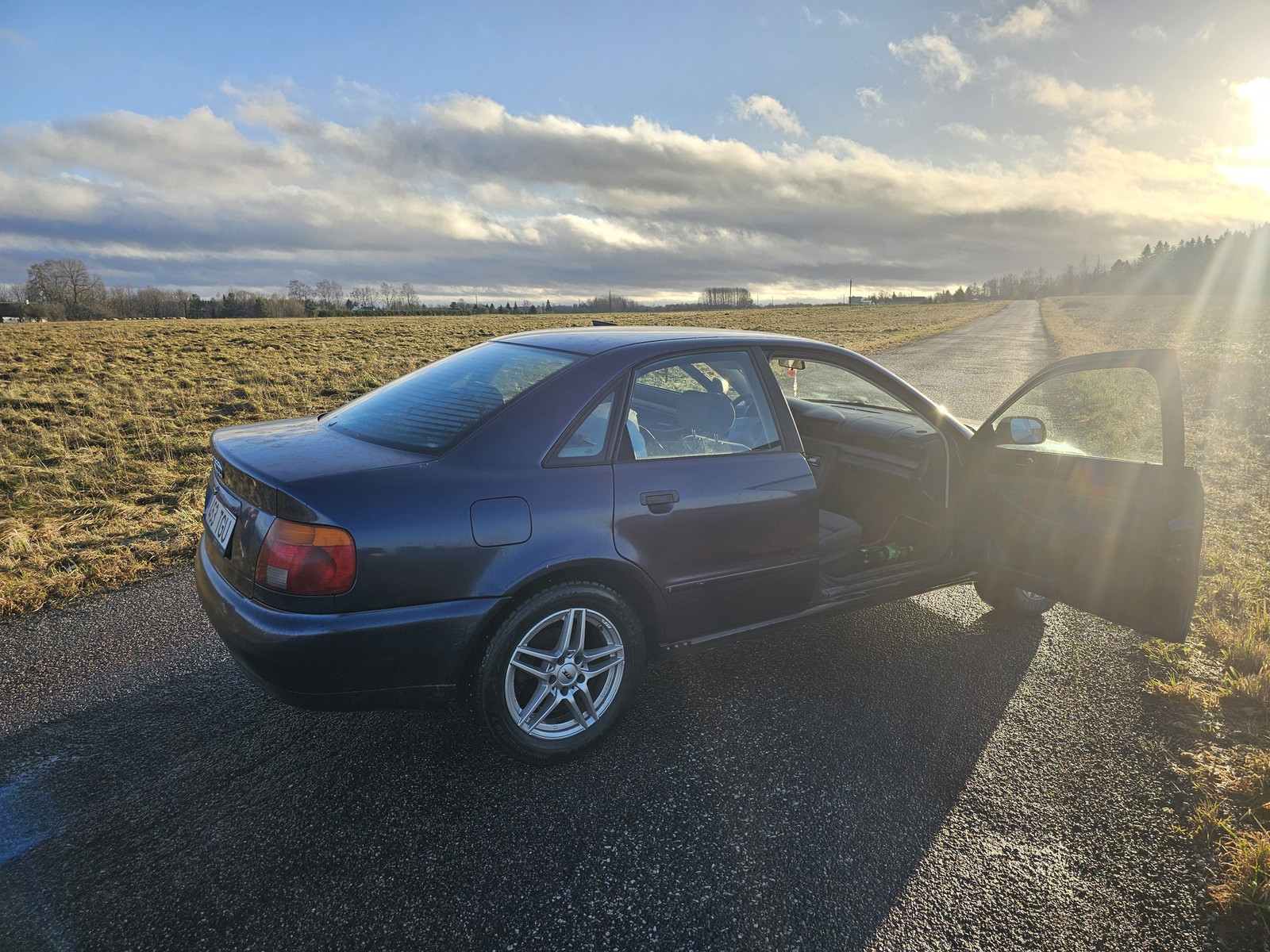 Audi A4 1995, photo 4/6