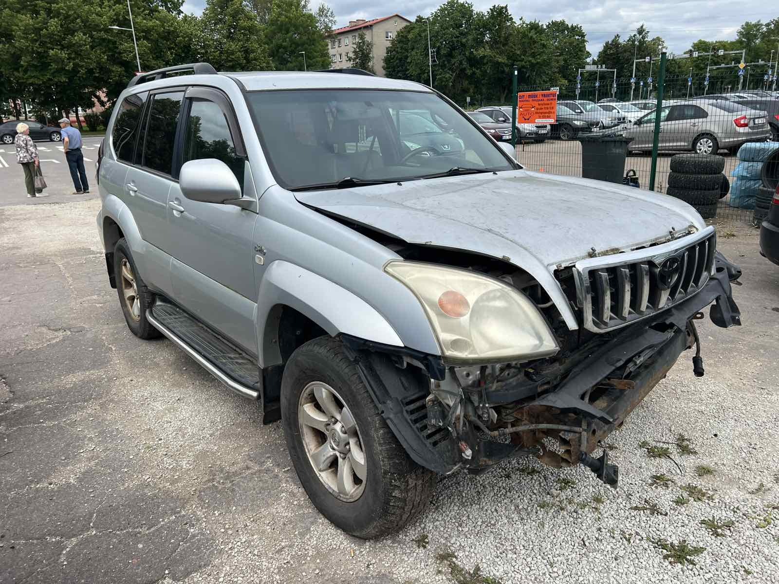 Toyota Land Cruiser 2006, photo 2/10