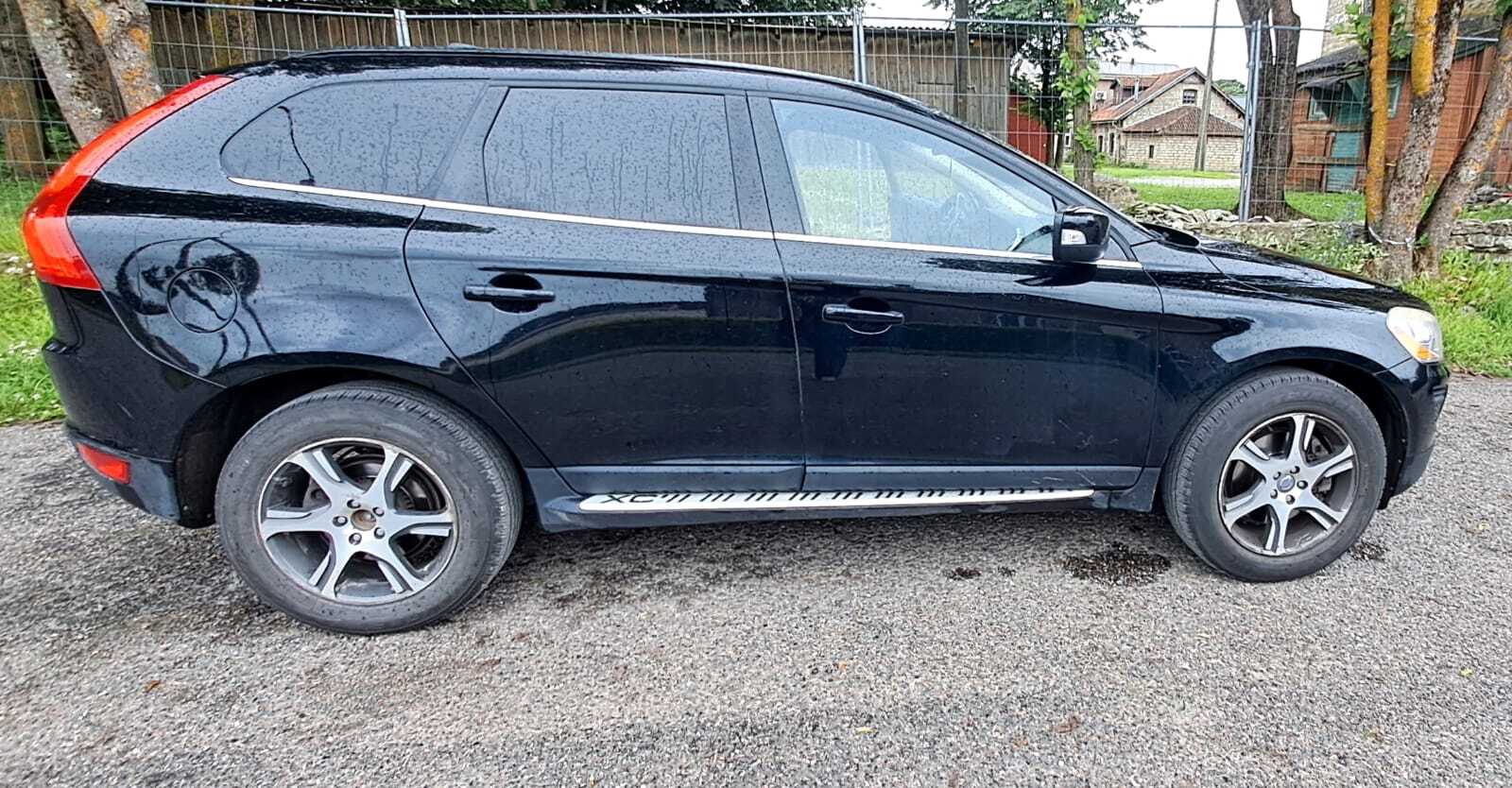 Volvo XC60 2010, photo 3/8