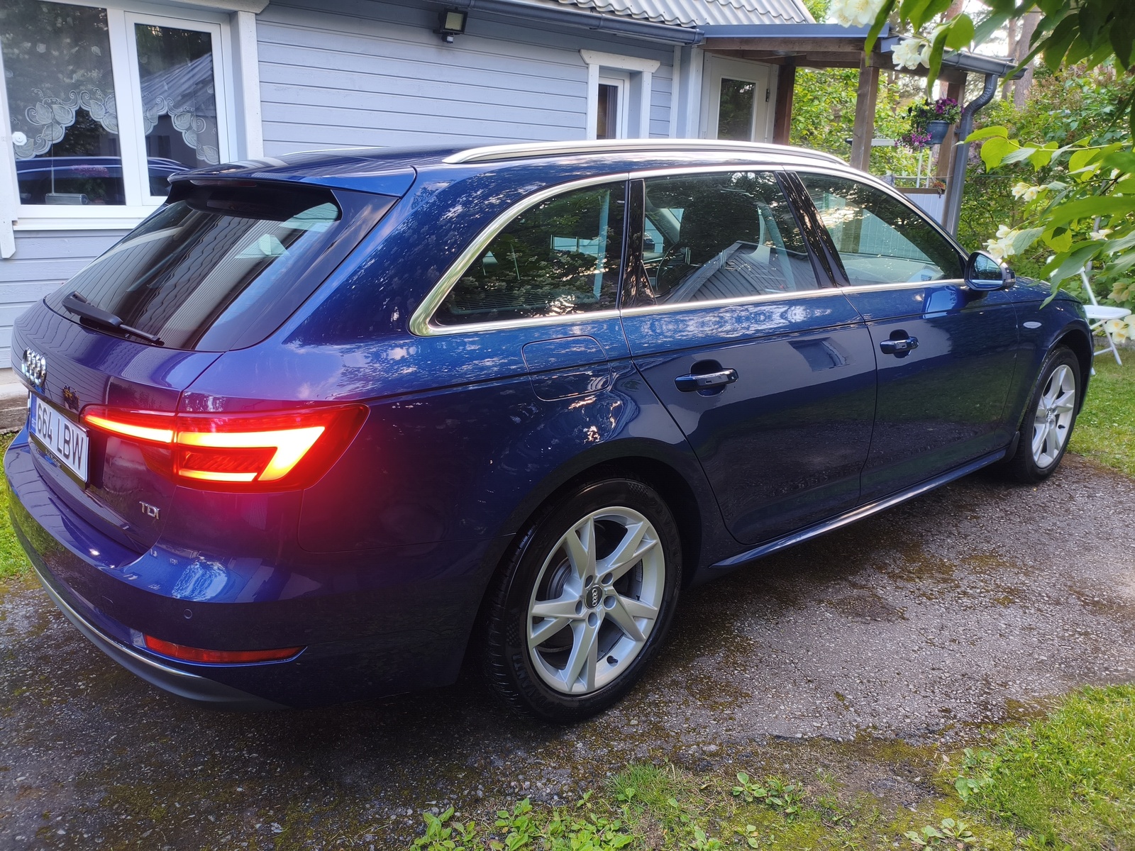 Audi A4 2016, kuva 6/24