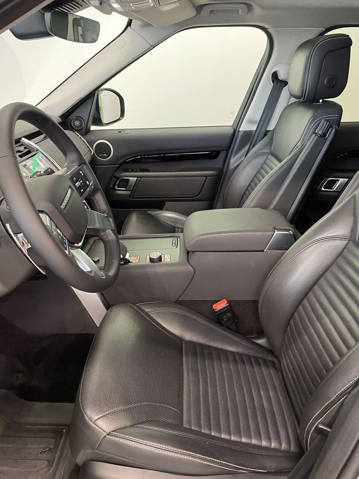 Land Rover Discovery 2021, kuva 6/10