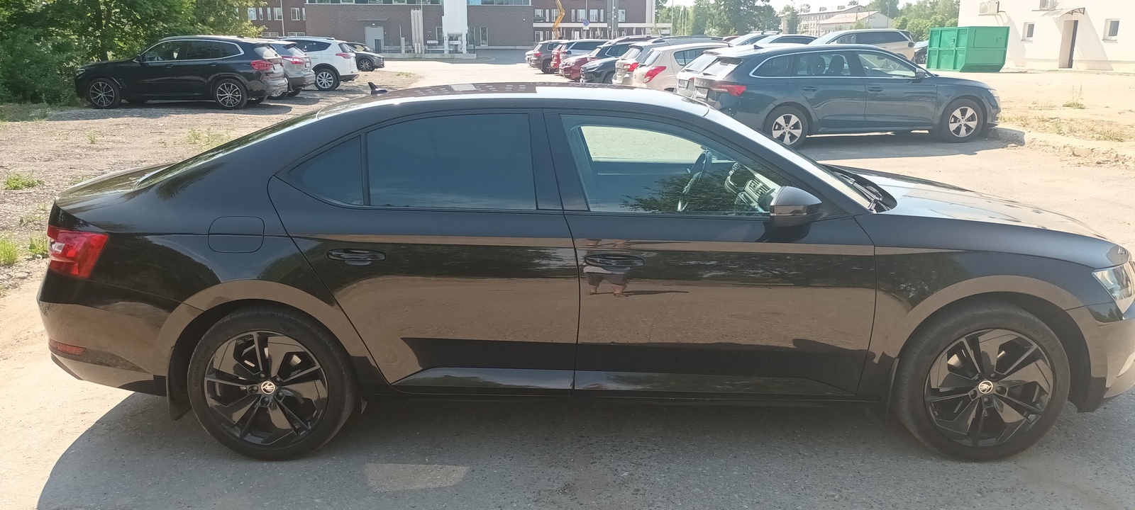 Škoda Superb 2016, photo 3/4