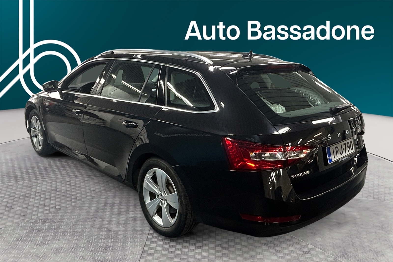 Škoda Superb 2022, photo 3/21