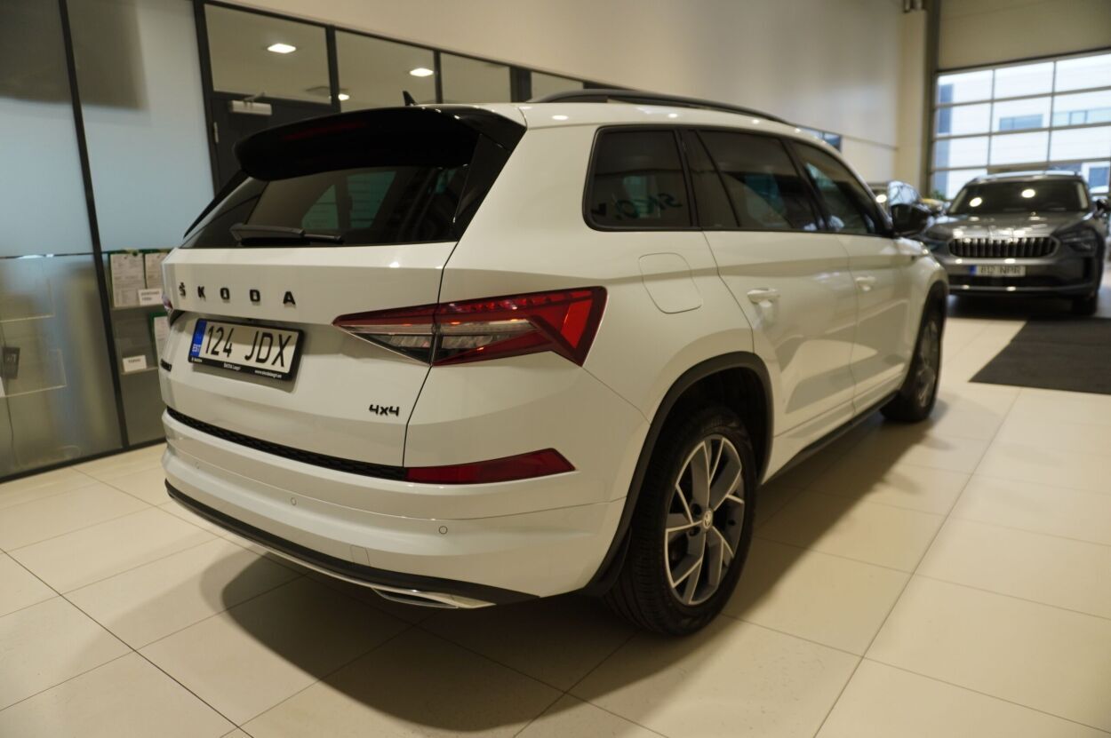 Škoda Kodiaq 2021, photo 3/27