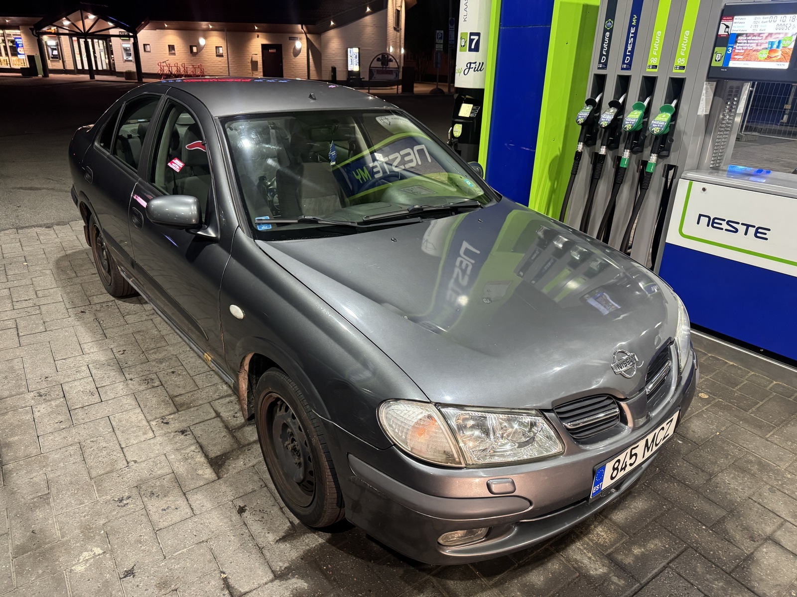 Nissan Almera