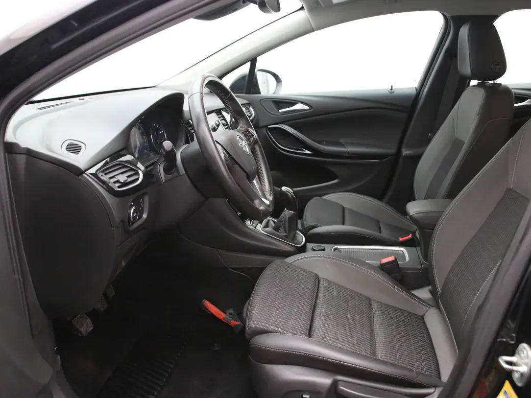 Opel Astra Elegance 1.5 77kW 2020, photo 4/36