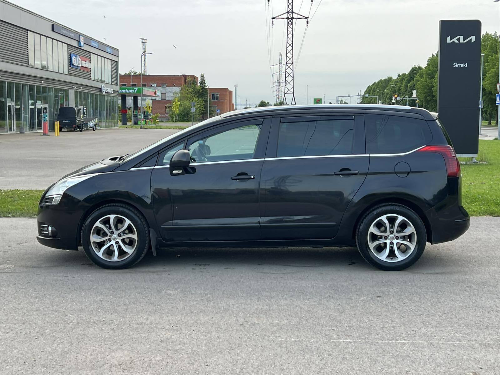 Peugeot 5008 2011, photo 4/11