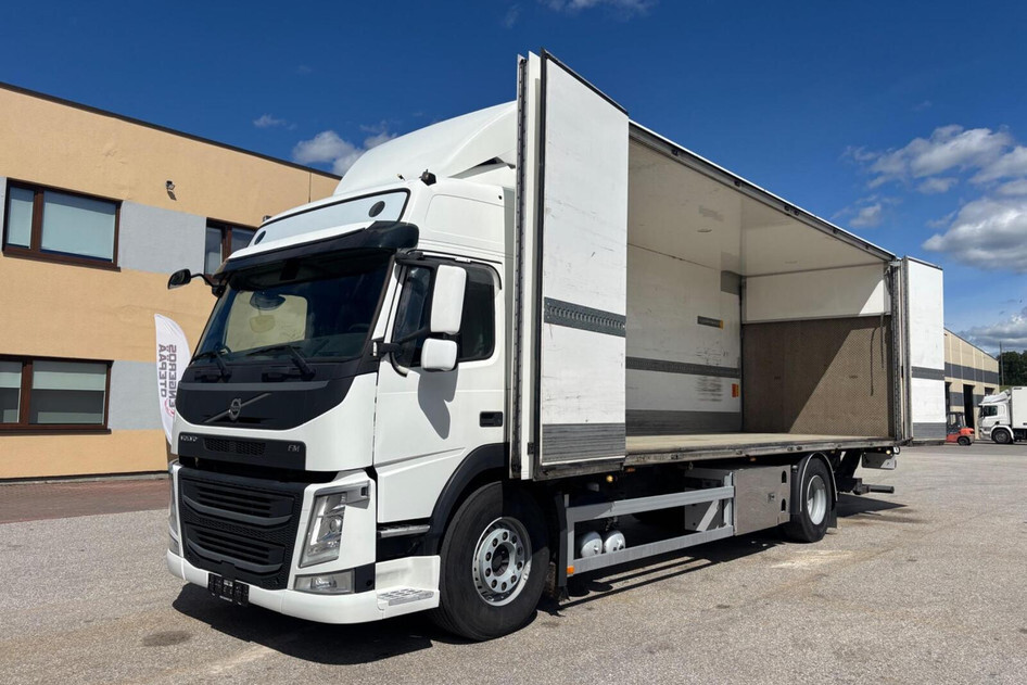 Volvo FM330, 2018, 340 kW, diesel, automatic