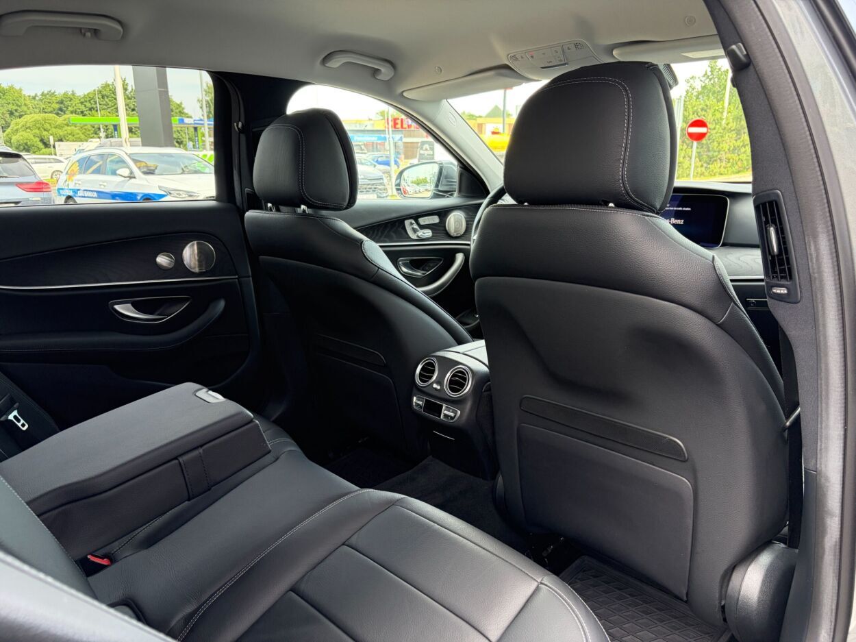 Mercedes-Benz E 400 2022, kuva 5/10