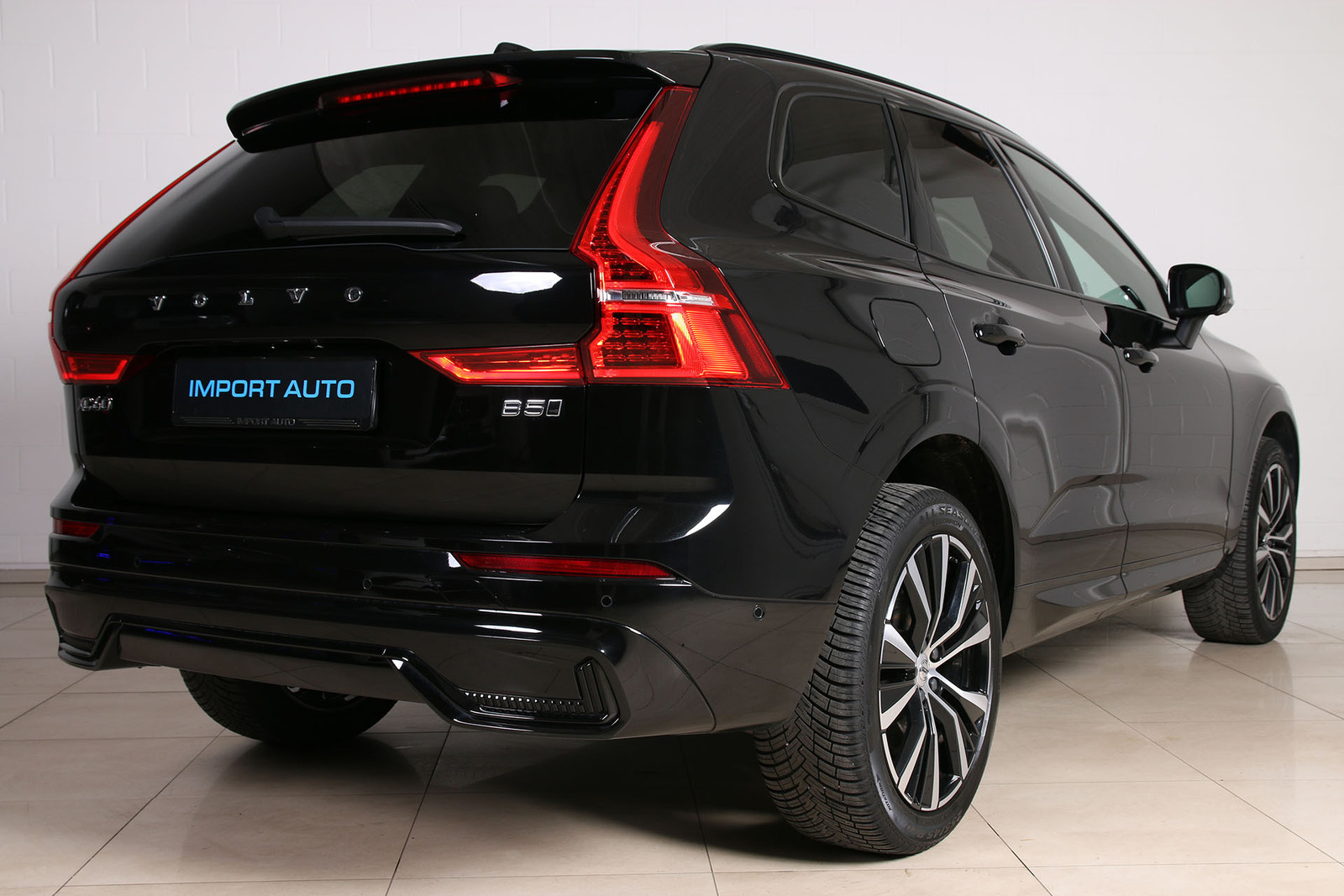 Volvo XC60 2023, photo 6/10