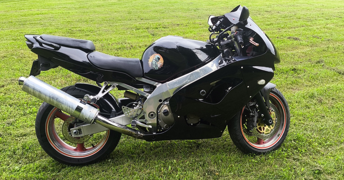 Продается подержанный мототехника Kawasaki ZX 900C, 1999, 0.9, 105 kW