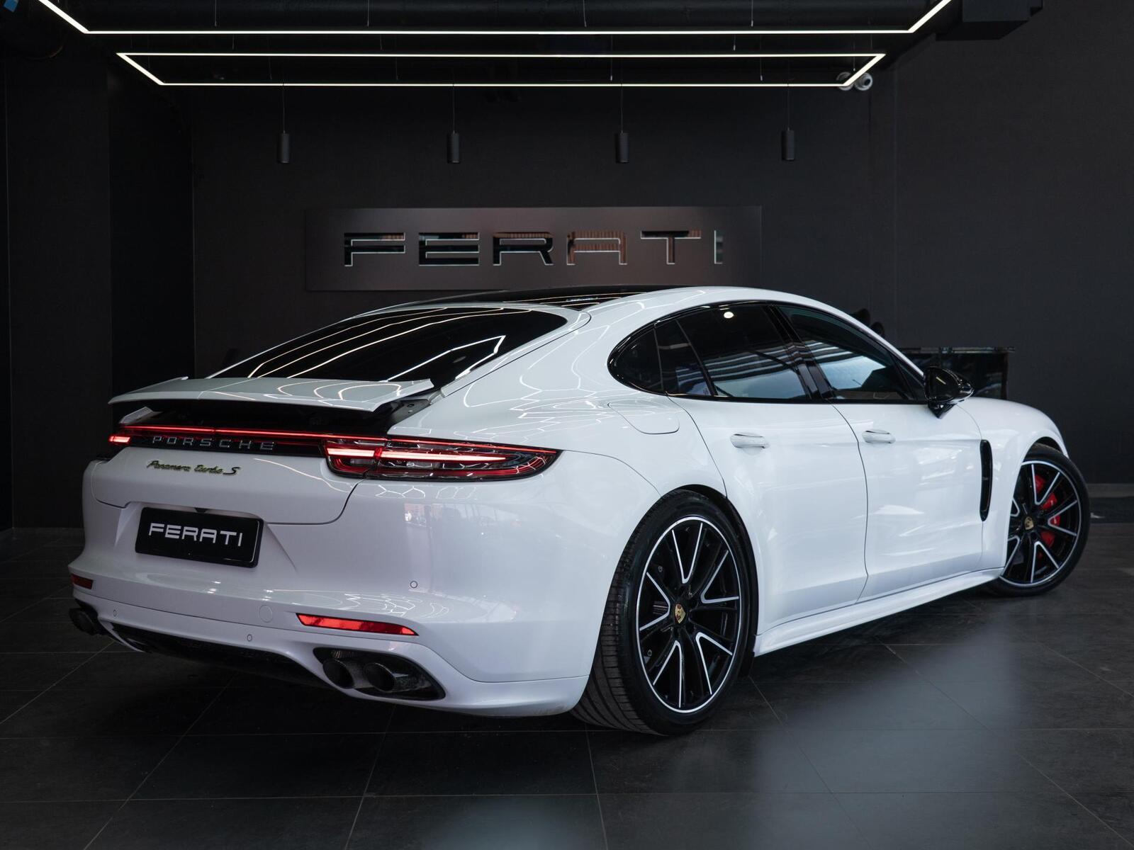 Porsche Panamera 2017, photo 2/15