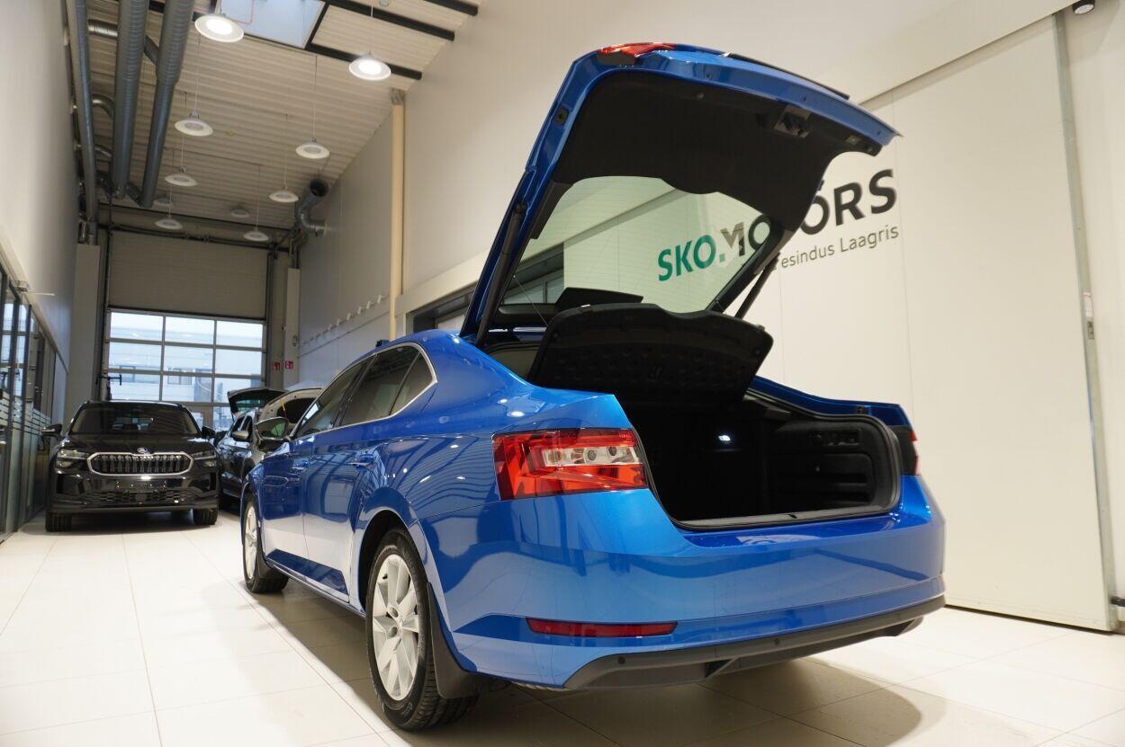 Škoda Superb 2024, photo 6/23