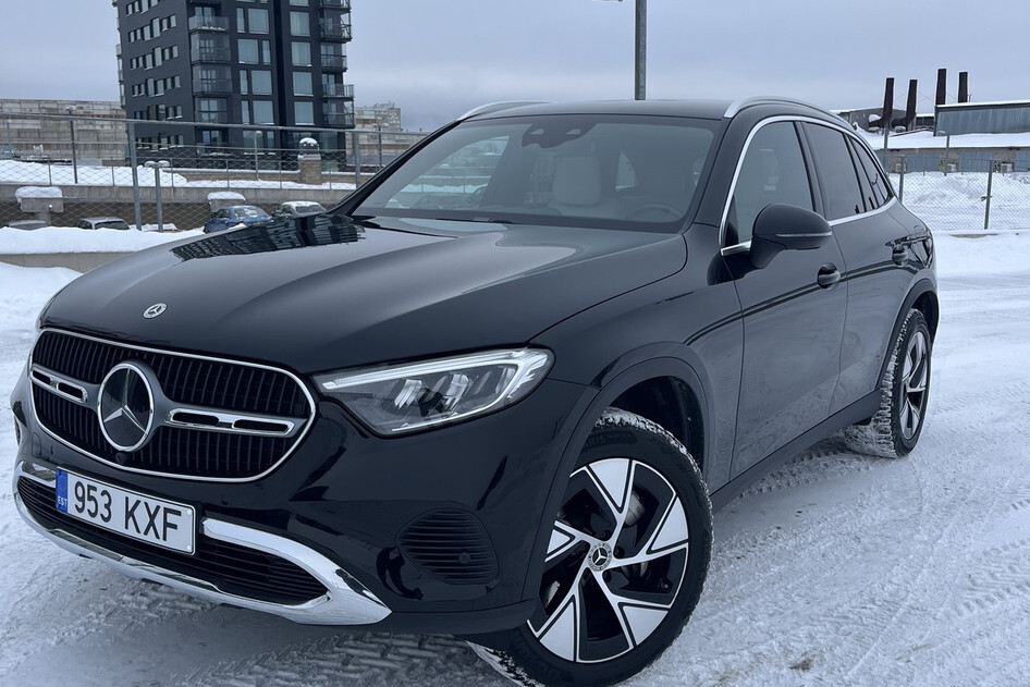 Mercedes-Benz GLC 300, 2023, 2.0, 150 kW, plug-in hybrid (petrol/electric), automatic, four-wheel drive