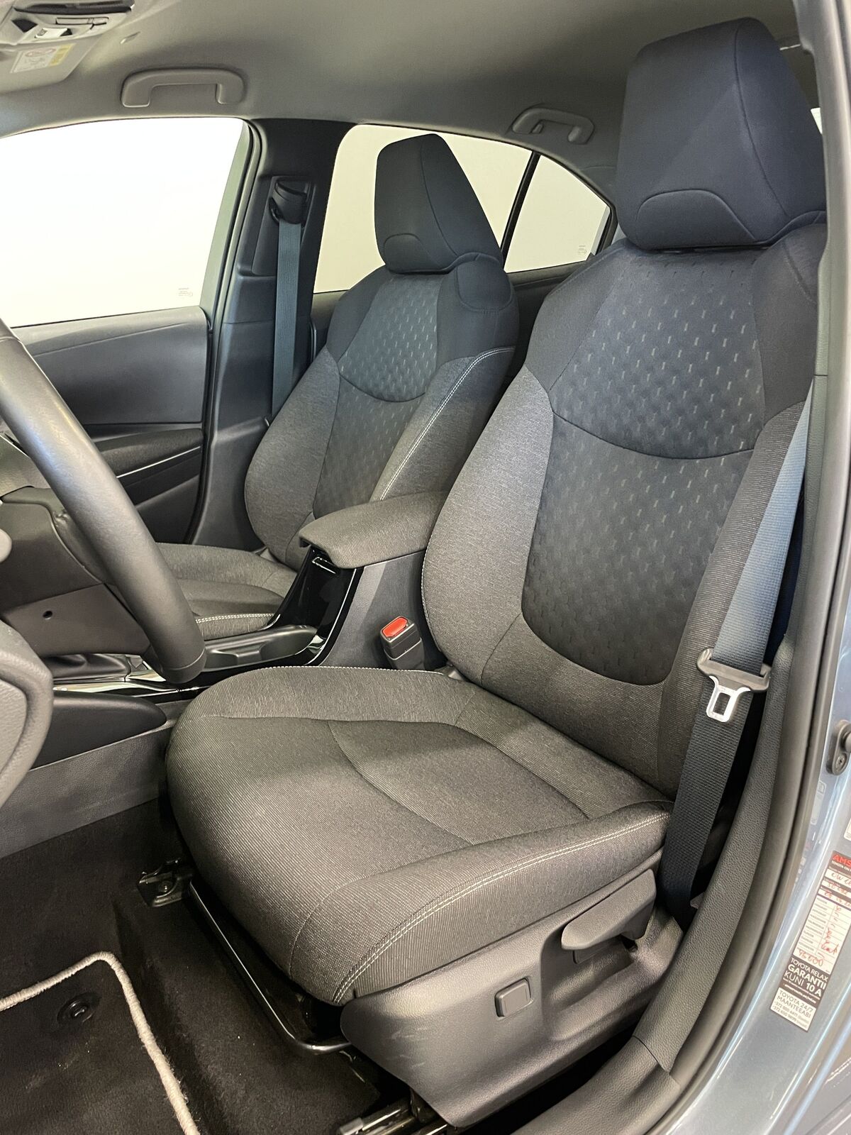 Toyota Corolla Active 1.8 72kW 2025, photo 7/21