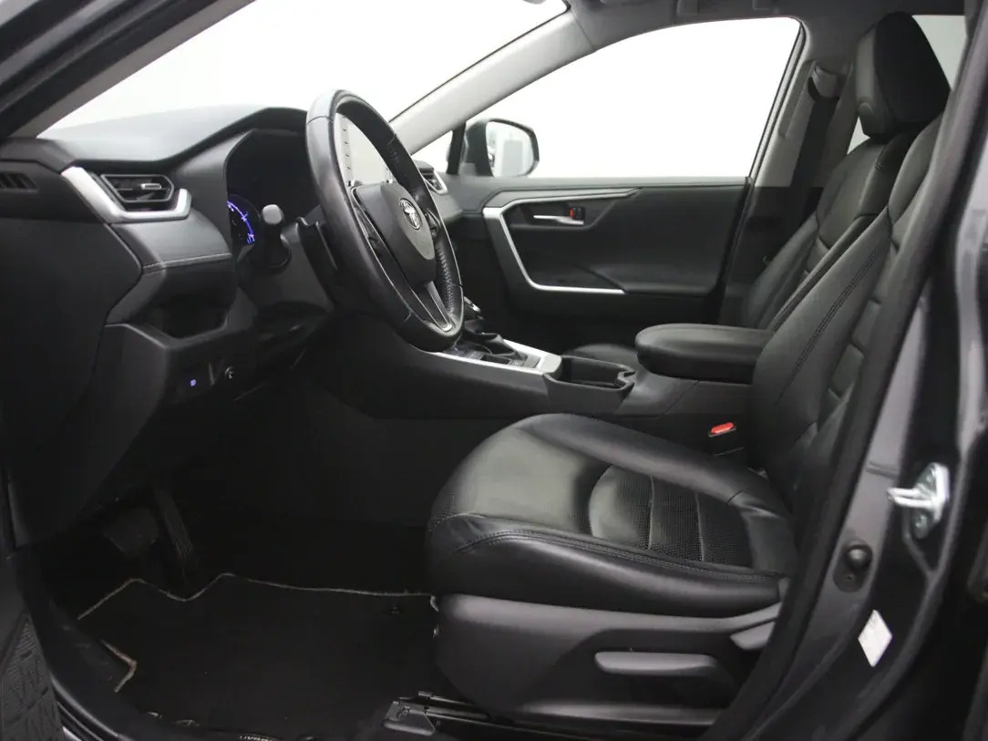 Toyota RAV4 2021, kuva 4/33
