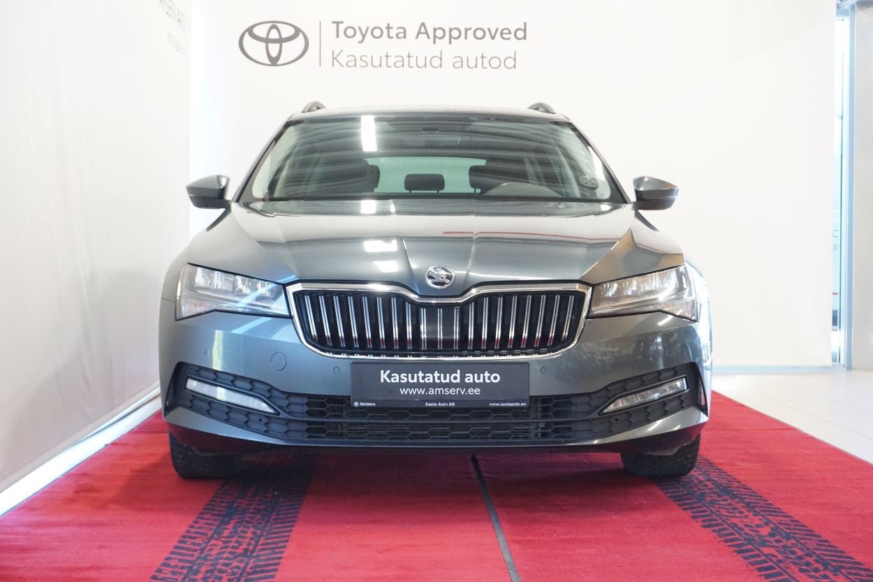 Škoda Superb 2021, photo 5/10