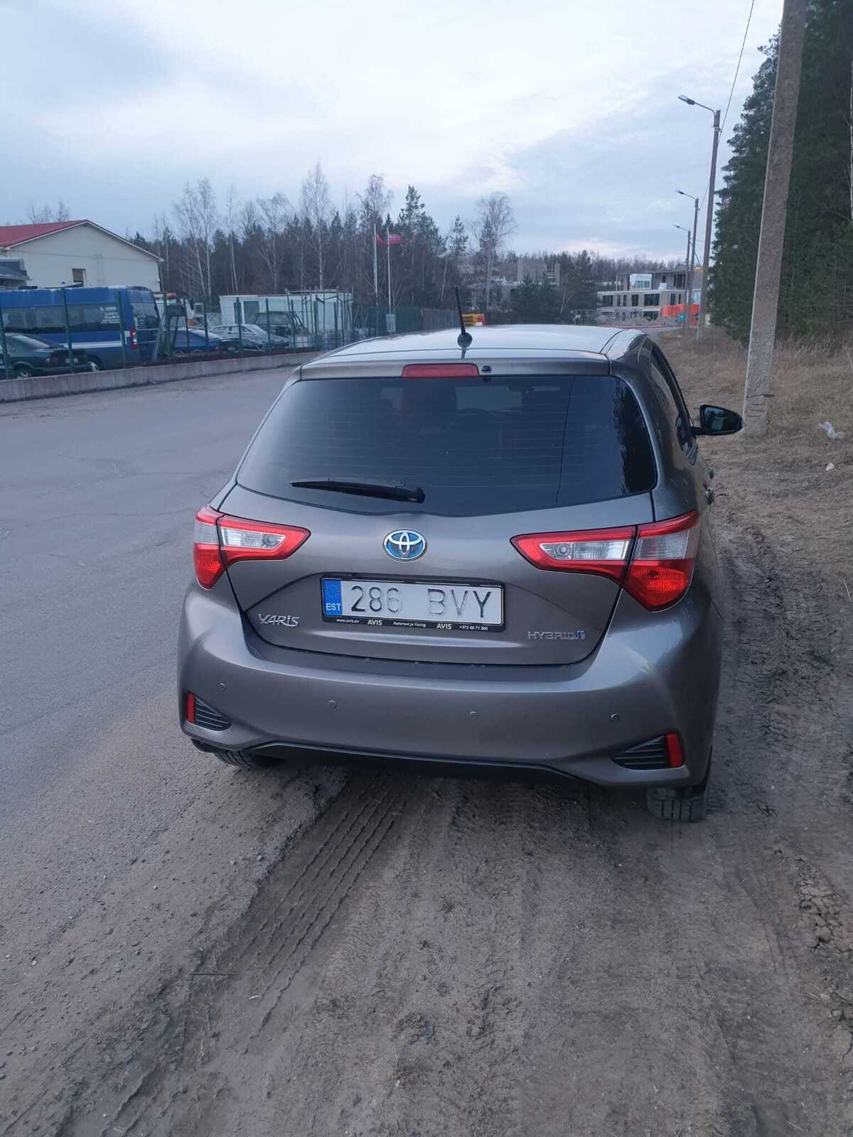 Toyota Yaris 2017, photo 7/15