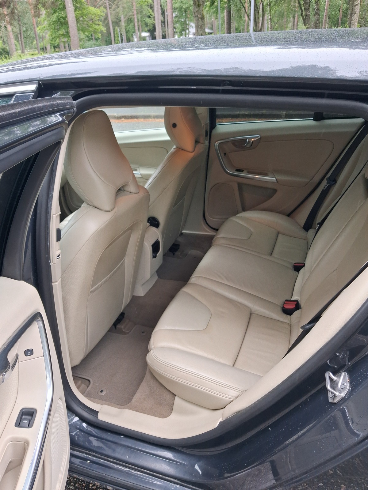 Volvo V60 2014, photo 6/9