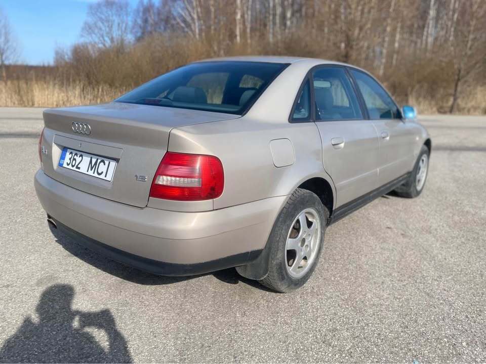 Audi A4 2000, photo 7/10