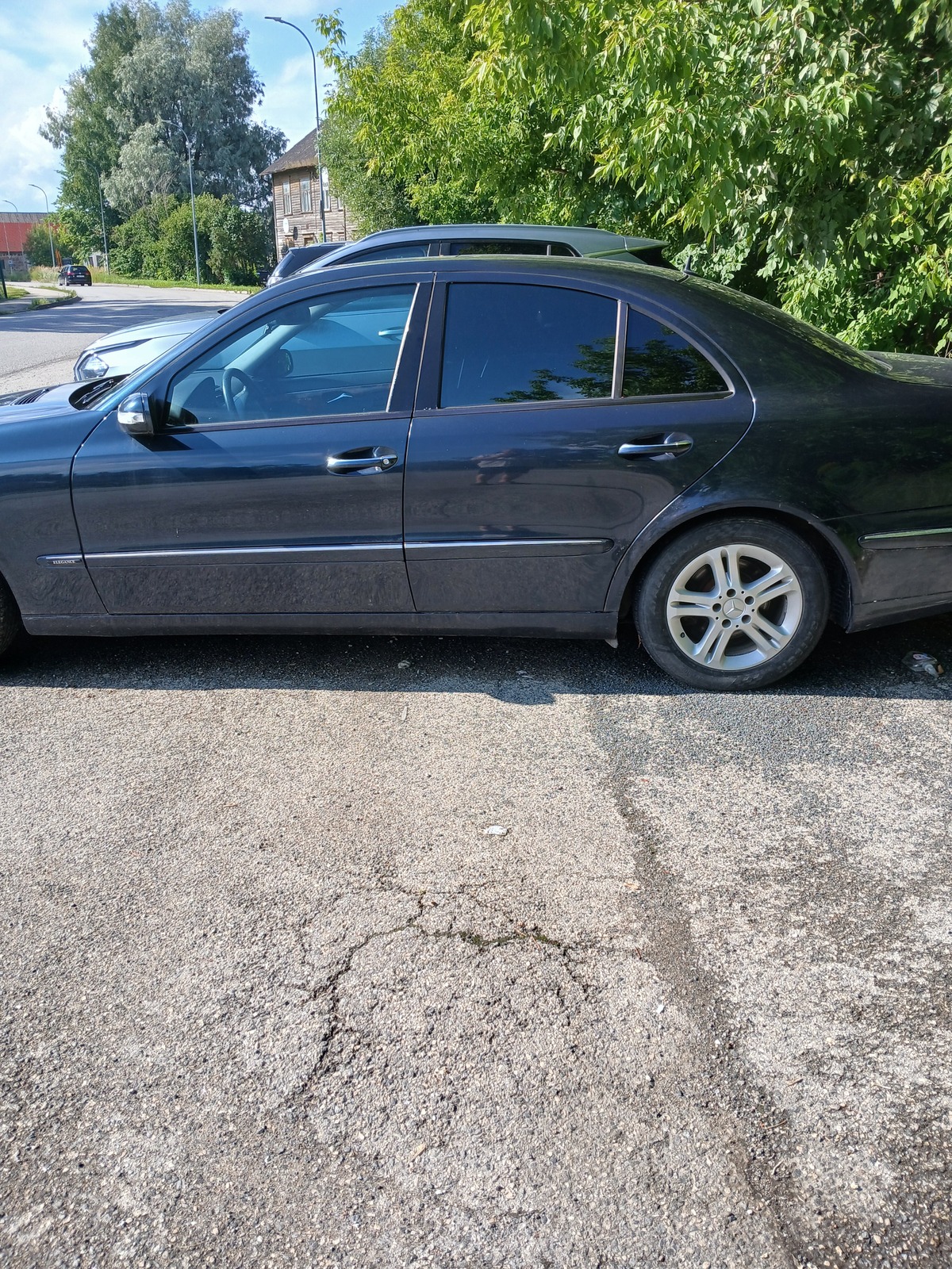 Mercedes-Benz E 220 2004, photo 4/10