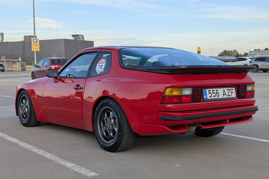 Porsche 944, 1987, 3.0, 170 kW, бензин, механическая, задний привод