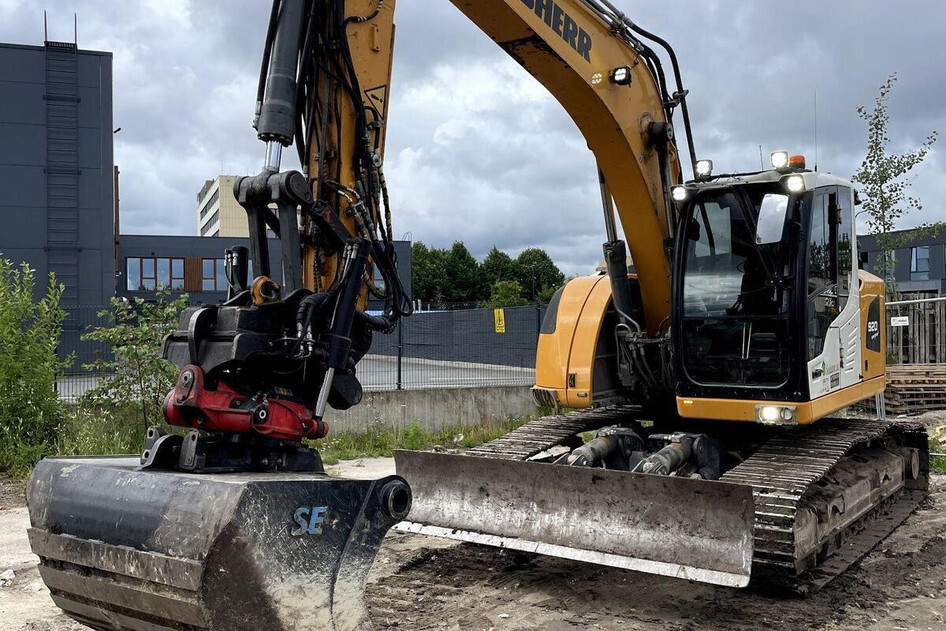 Liebherr R920LC Compact, 110 kW, дизель