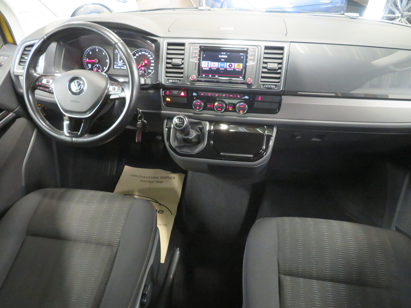Volkswagen Multivan 2019, photo 3/13