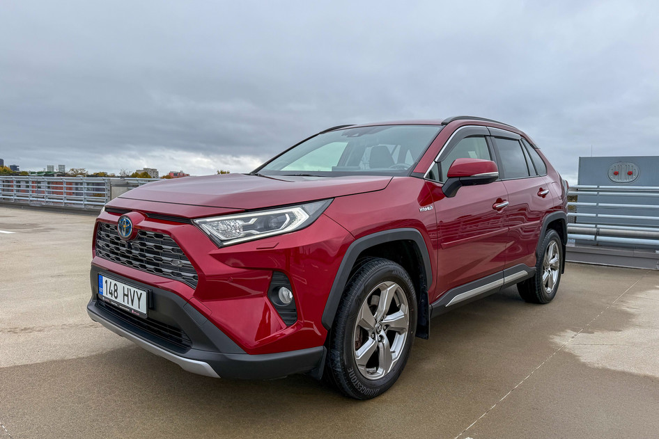 Toyota RAV4, 2020, 2.5, 131 kW, hybrid (petrol/electric), automatic, front-wheel drive
