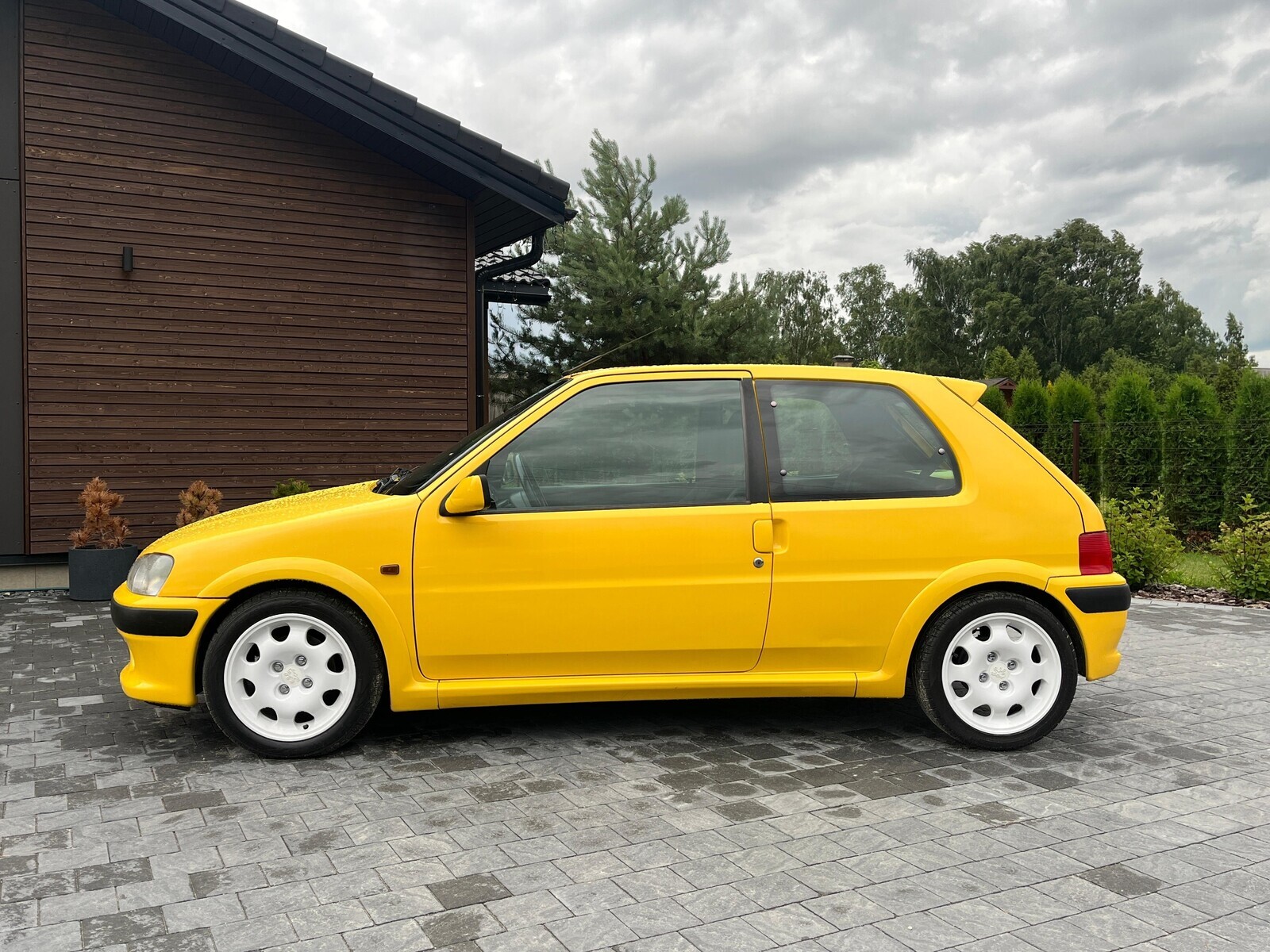 Peugeot 106