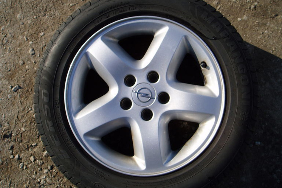 Used steel wheel+summer tire 225/55R16,