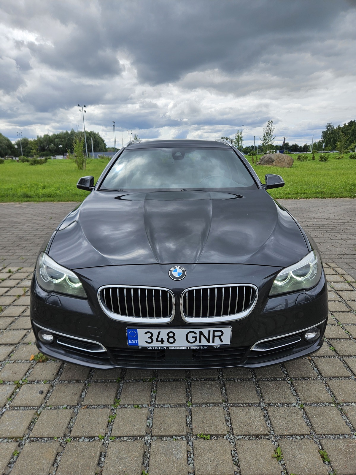 BMW 530 2014, photo 2/10
