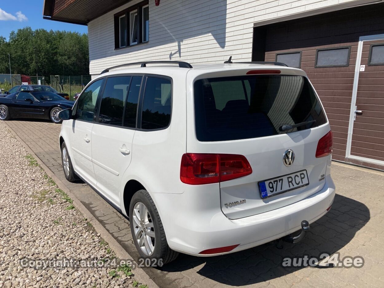 Volkswagen Touran 2010, photo 2/6
